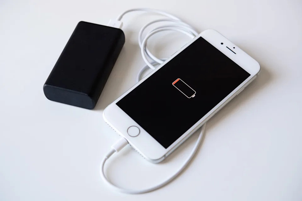 Researchers hope a better understanding of how batteries work can soon improve battery performance. Catherine Waibel/dpa