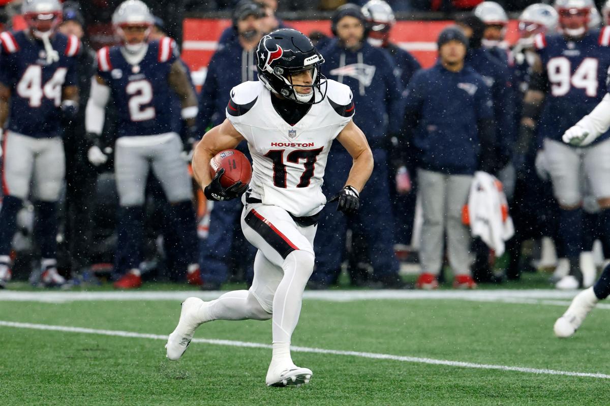Giants sign Braxton Berrios after veteran's devastating injury