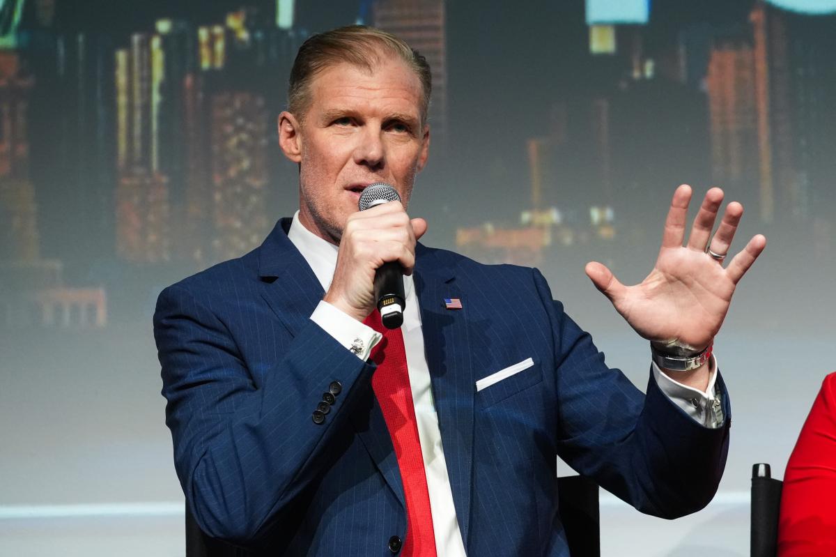 Alexi Lalas refuses 'cringe' World Cup request
