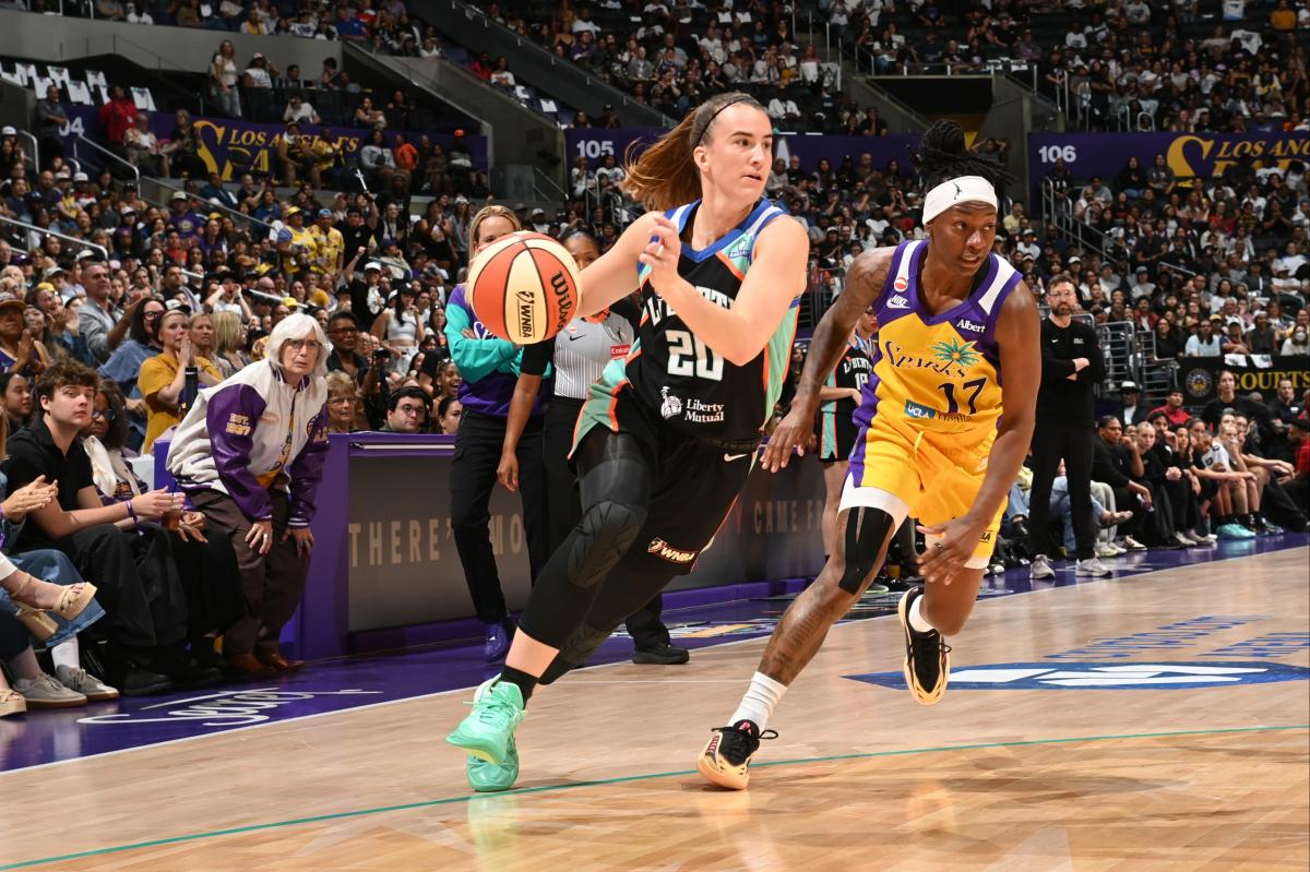 Sabrina Ionescu still doesn't look like herself after Liberty return