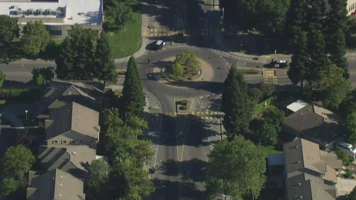 Police: Motorcyclist killed in solo crash in Sacramento