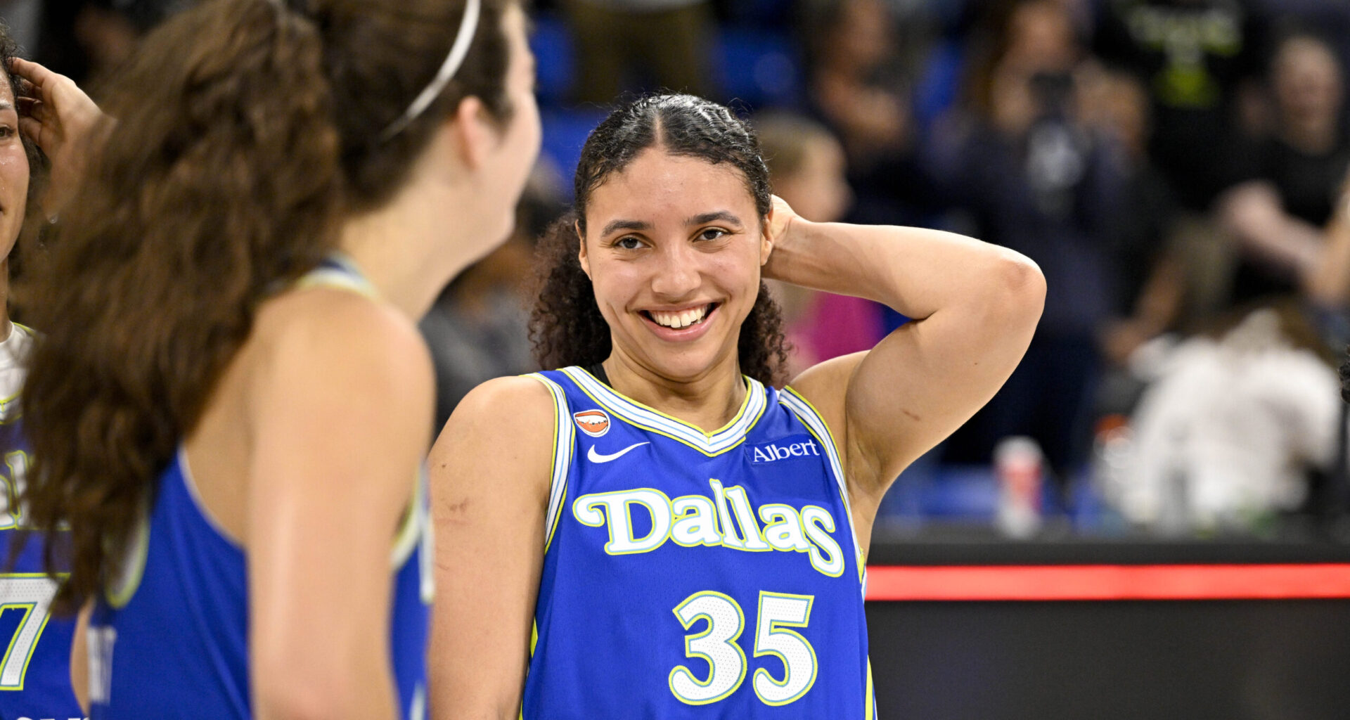 Azzi Fudd's pregame outfit for Dallas Wings game turns heads
