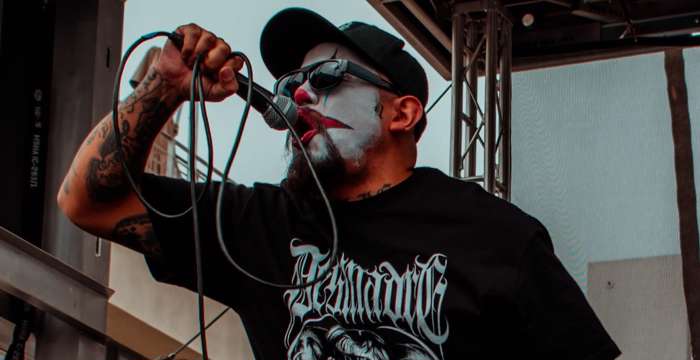desmadre vocalist los