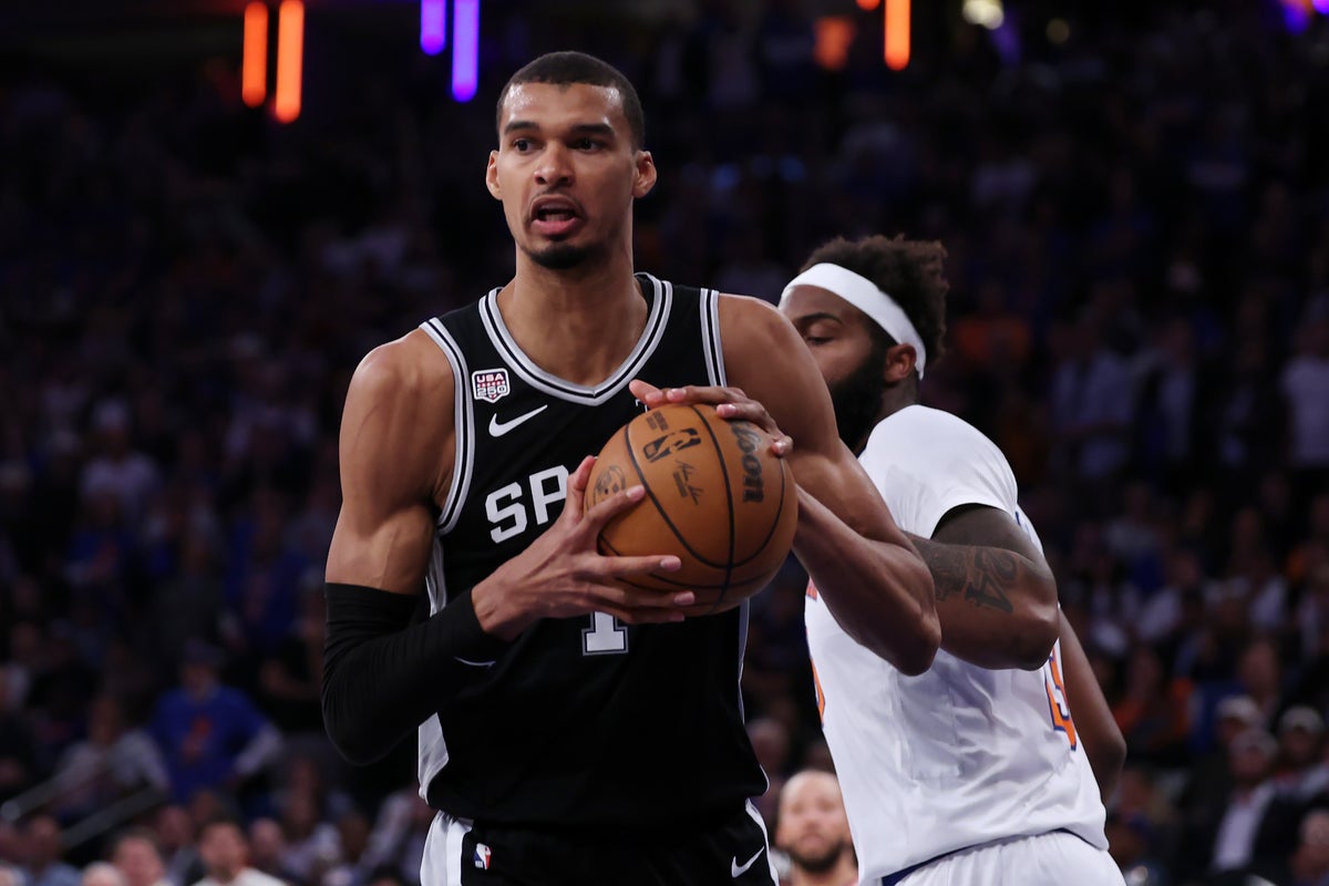 Spurs star Victor Wembanyama nearly hit by egg after loss to Knicks