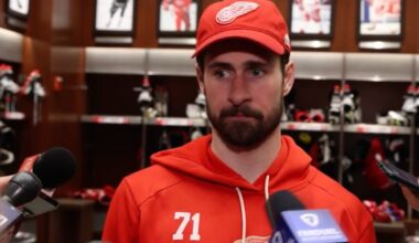 Dylan Larkin has submitted a list of only three NHL teams that he will accept a trade to from the Red Wings (report)