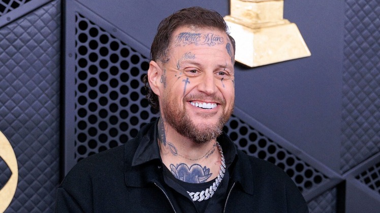 Jelly Roll Shares Who ‘Got Me On My Feet’ Amid Bunny Xo Divorce