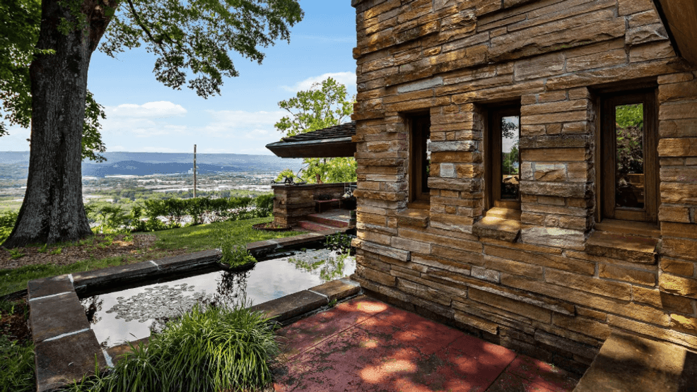 Image via Sotheby's International Realty