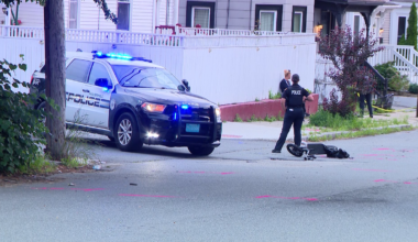 2 children on motorized scooter seriously injured in Haverhill bus crash, police say