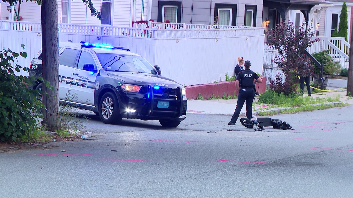 2 children on motorized scooter seriously injured in Haverhill bus crash, police say