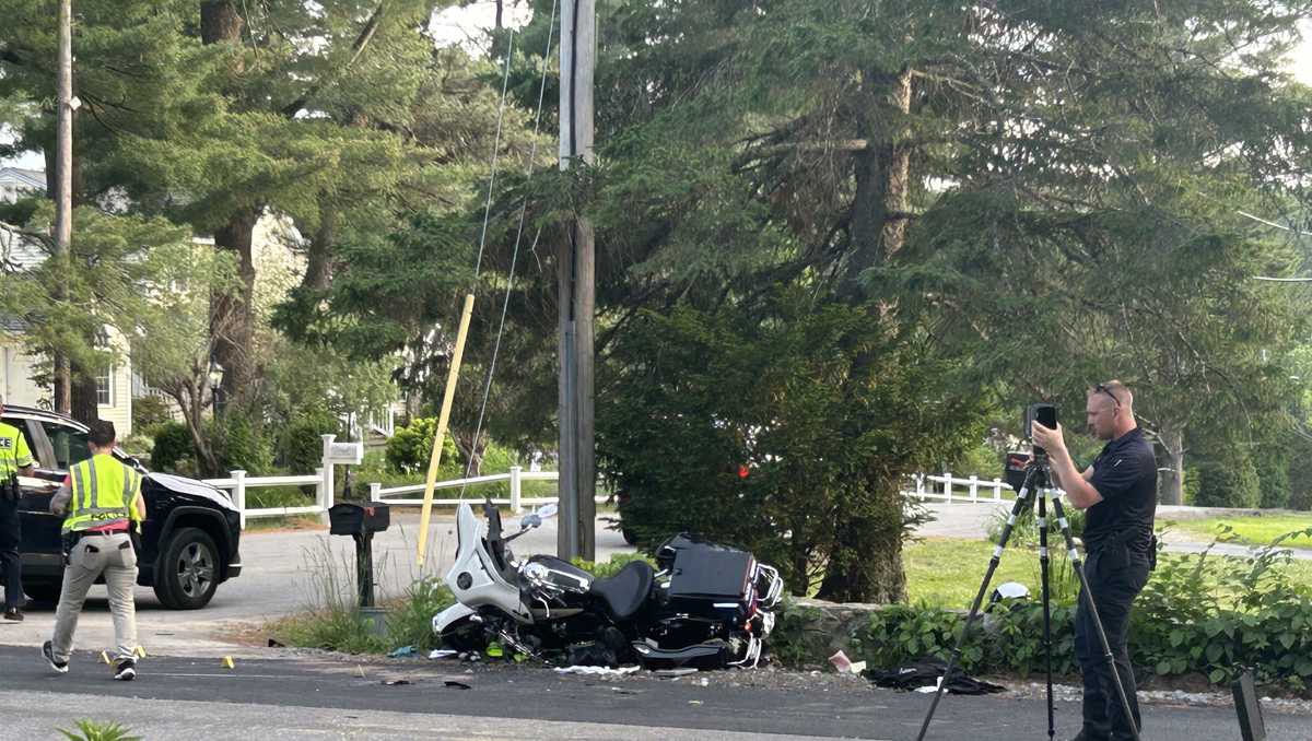 Hardy Road in Londonderry closed after officer struck in crash