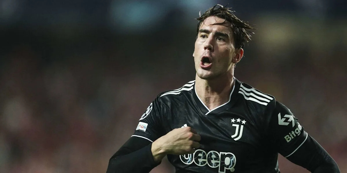 Dusan Vlahovic: Man United gifted chance to sign Juventus striker