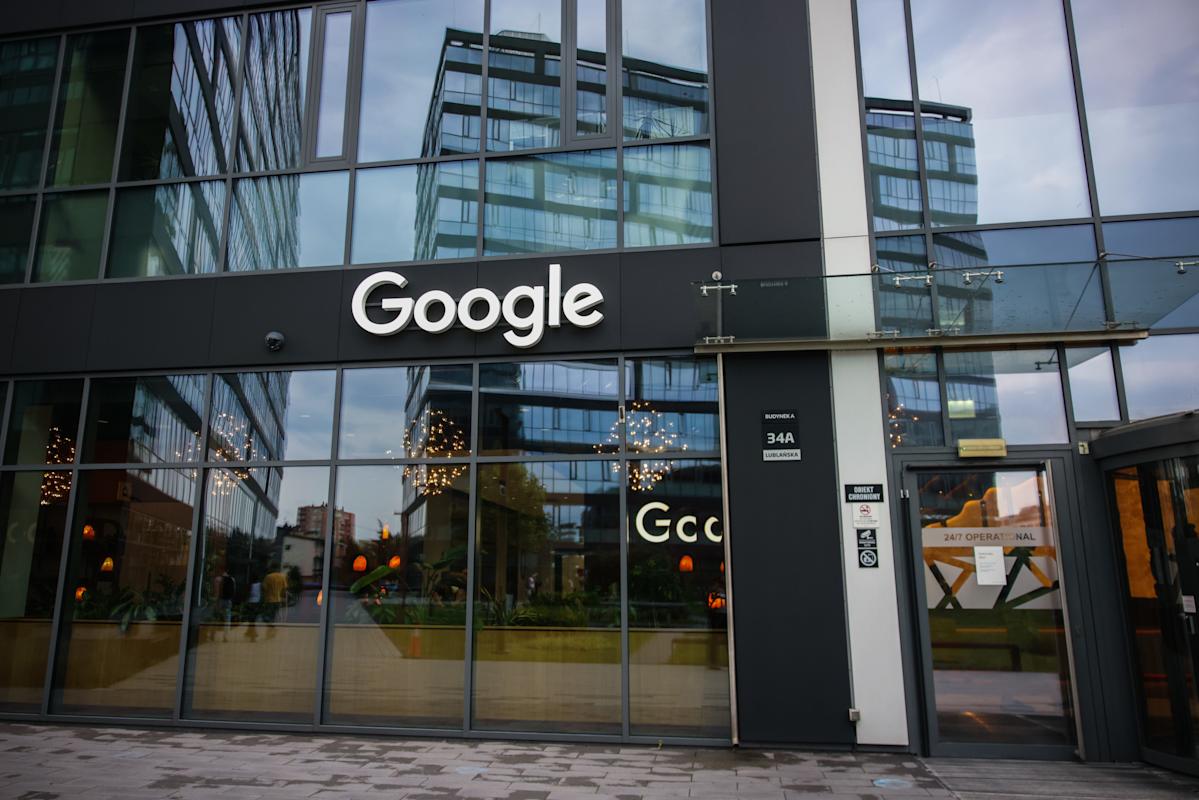 Alphabet to replace Verizon in Dow Jones reshuffle, shares rise