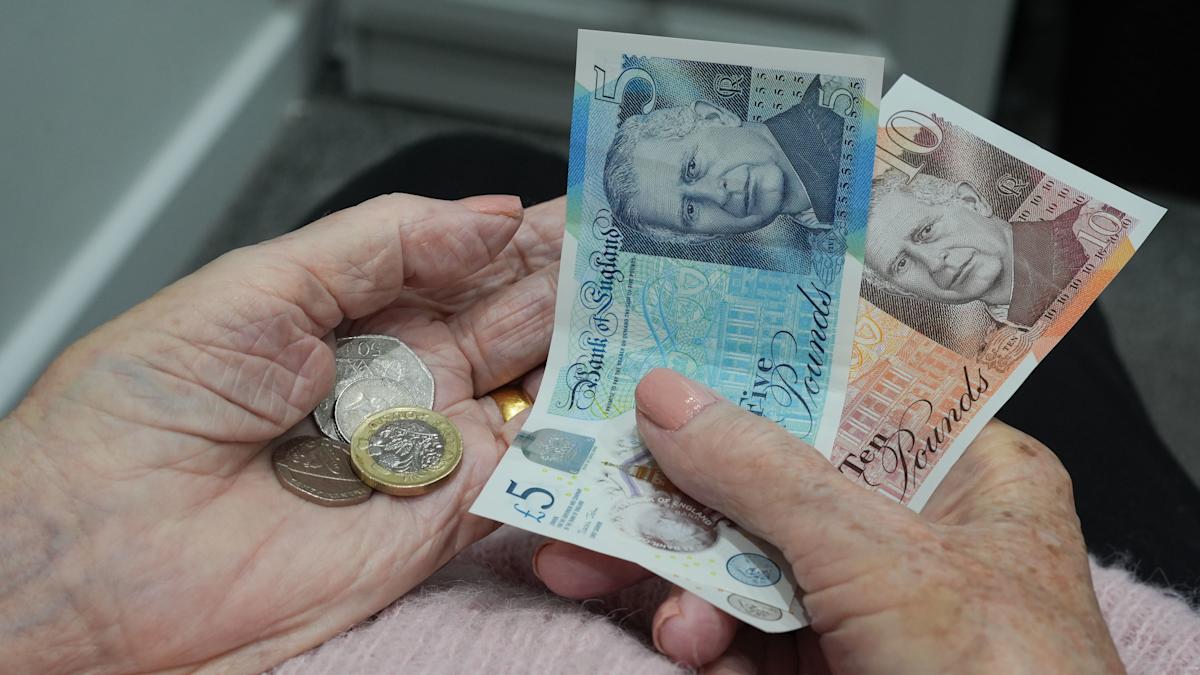 Retirement 'cliff edge' warning as figures indicate income levels needed