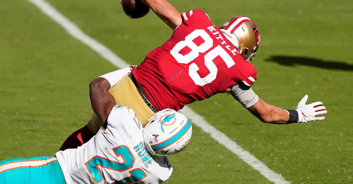 49ers Kittle FIFA World Cup 2026: SoFi grass vs Levi’s Stadium