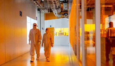 Tech stocks live: Tech stocks mixed ahead of Micron earnings Wednesday
