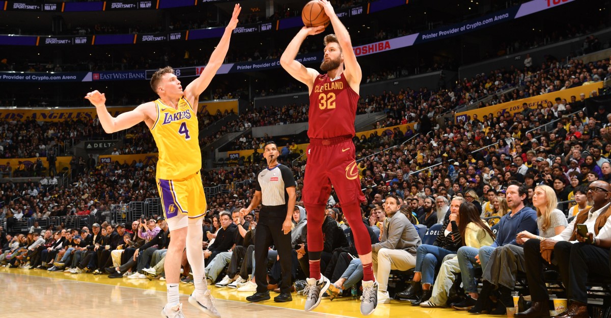 Report: Lakers among teams showing interest in Dean Wade