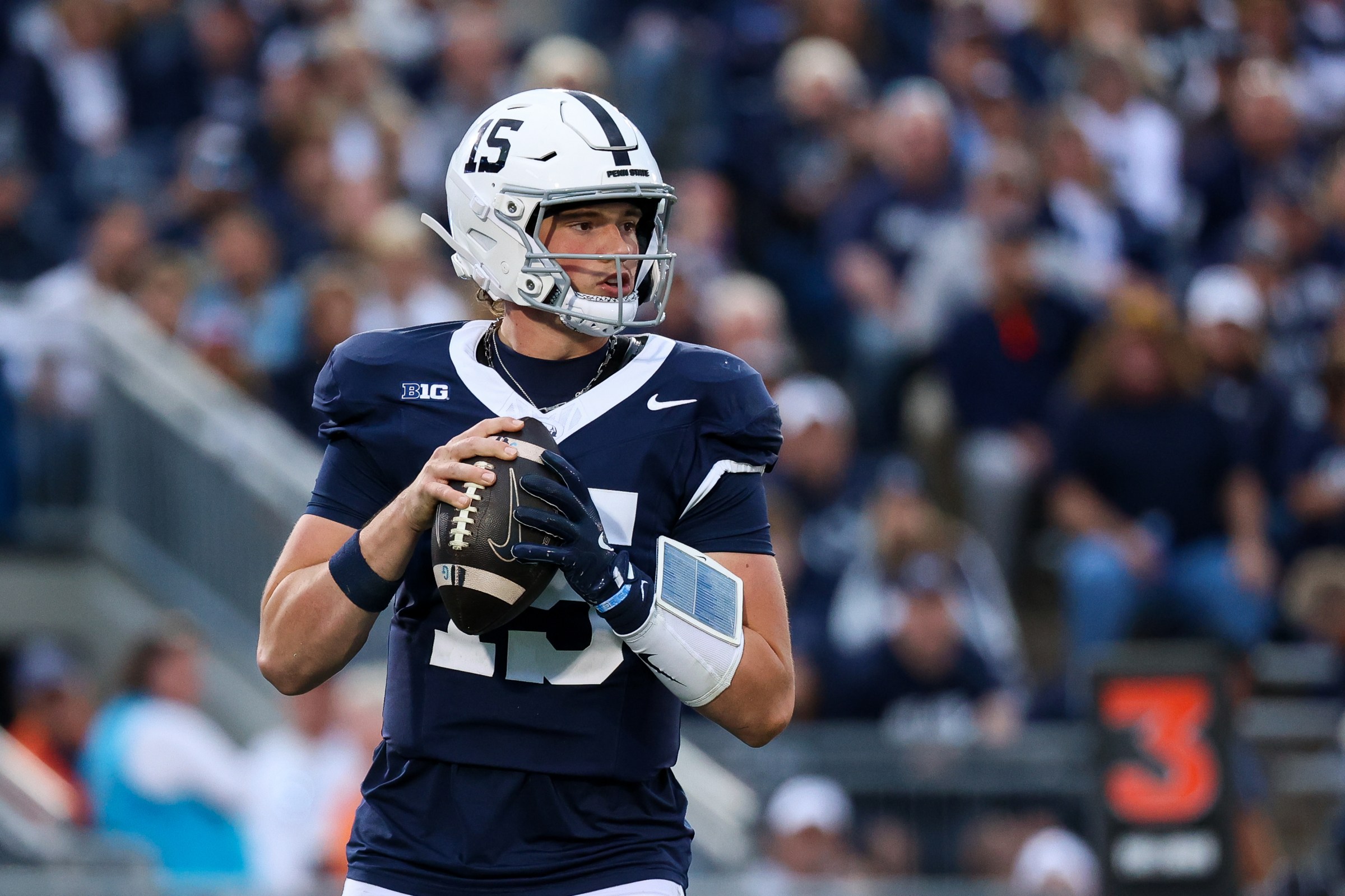 STATE COLLEGE, PENNSYLVANIA - OCTOBER 11: Drew Allar #15 of the Penn State Nittany Lions looks to pass the ball against the Northwestern Wildcats at Beaver Stadium on October 11, 2025 in State College, Pennsylvania. (Photo by Isaiah Vazquez/Getty Images)