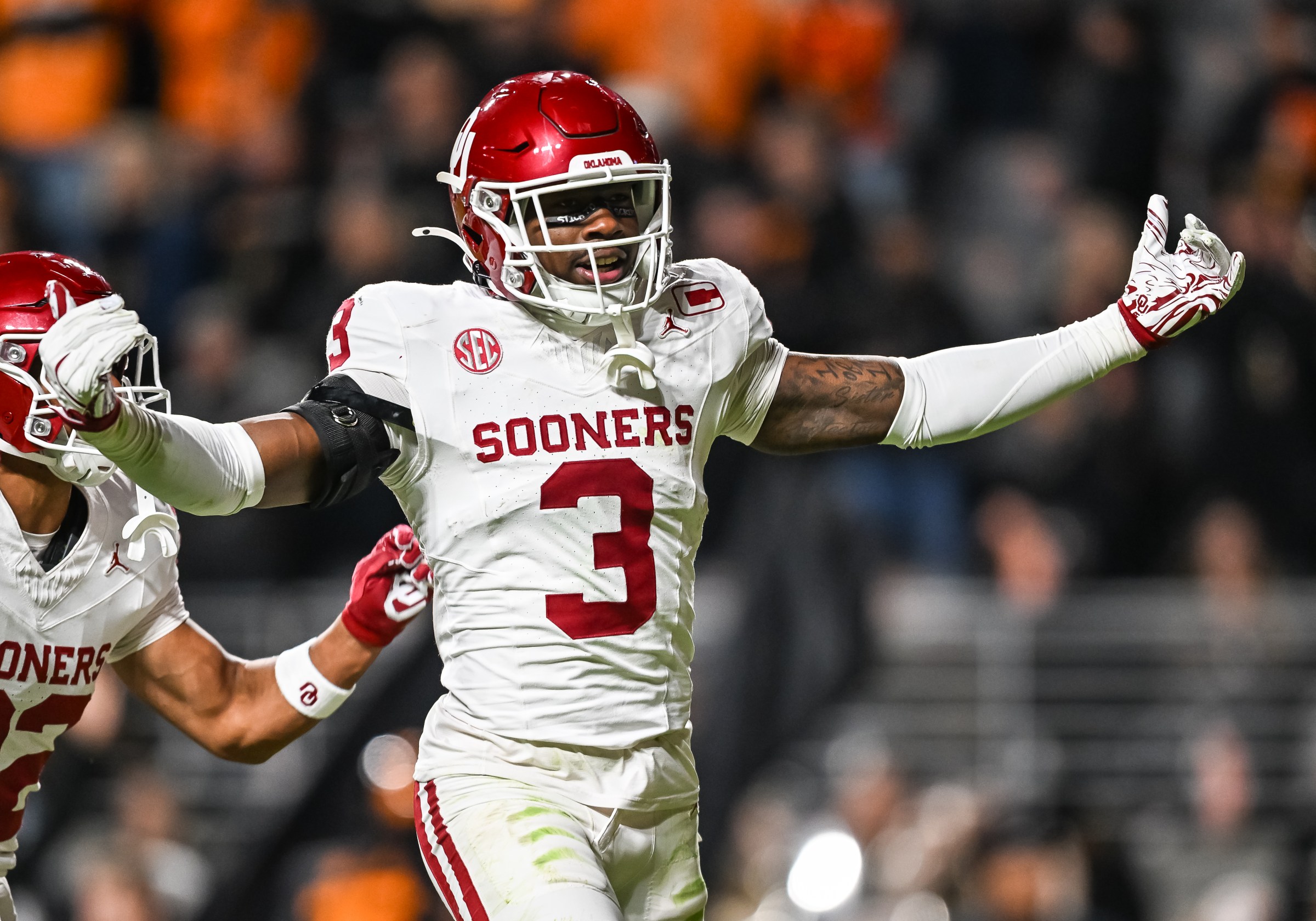 KNOXVILLE, TN - NOVEMBER 01: Oklahoma Sooners defensive back Robert Spears-Jennings (3) celebrates after an interception during the college football game between the Tennessee Volunteers and the Oklahoma Sooners on November 1, 2025, at Neyland Stadium in Knoxville, TN. (Photo by Bryan Lynn/Icon Sportswire via Getty Images)