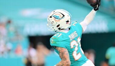 49ers add former 3rd-round safety Ashtyn Davis; waive running back