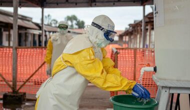 In Congo, doctors face Ebola with little protection: "We live with fear"