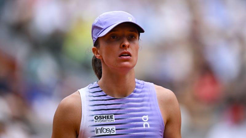 How Lindsey Vonn and Mikaela Shiffrin have helped Wimbledon champion Iga Świątek