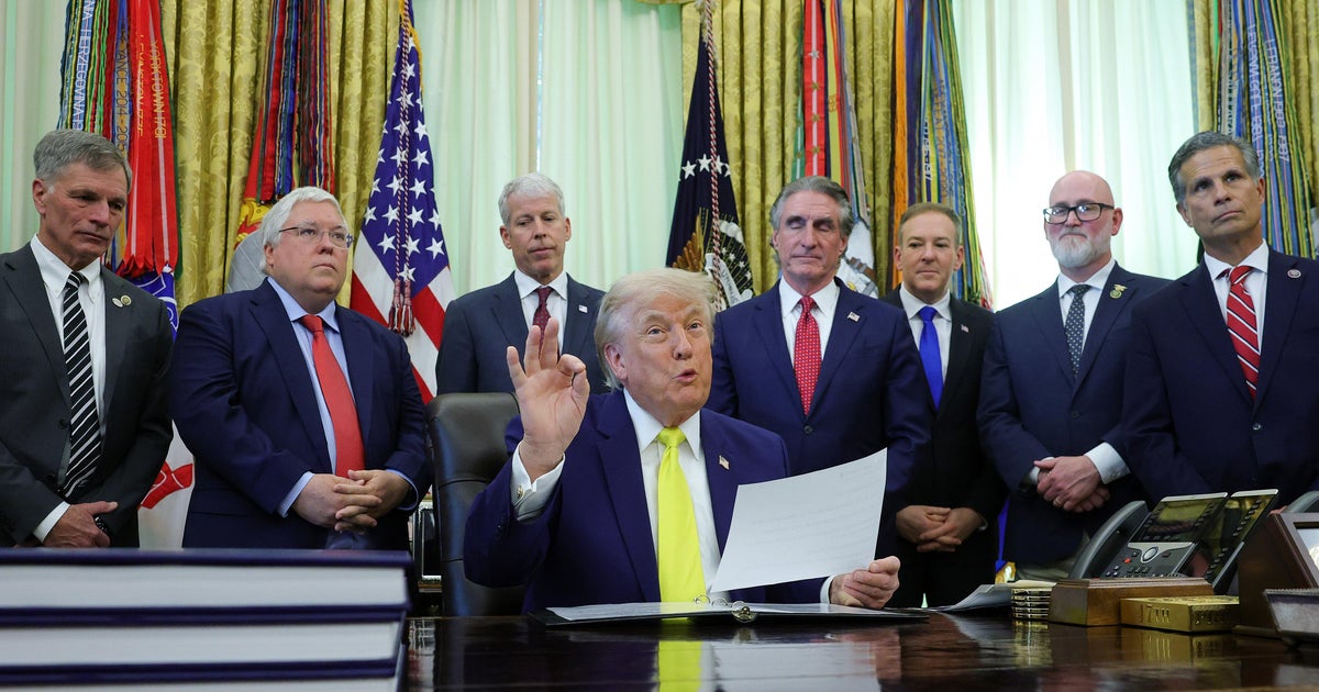 Trump announces $700 million investment in coal plants and California export terminal