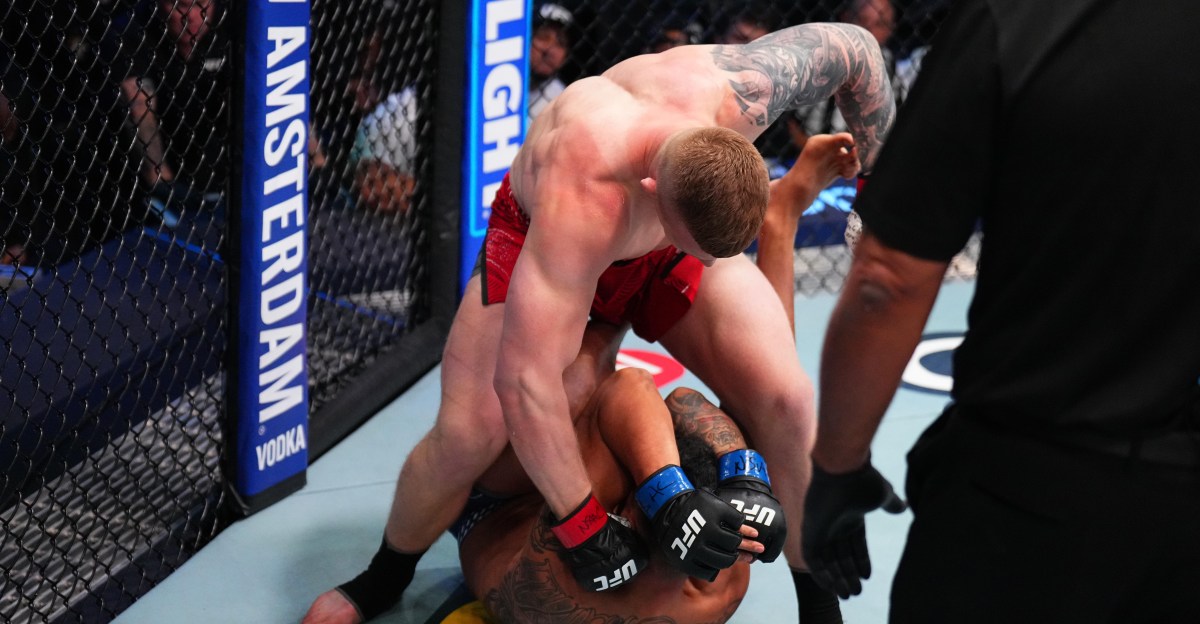 UFC Vegas 118 video: Iwo Baraniewski chews up Junior Tafa’s legs to score knockout in under 90 seconds