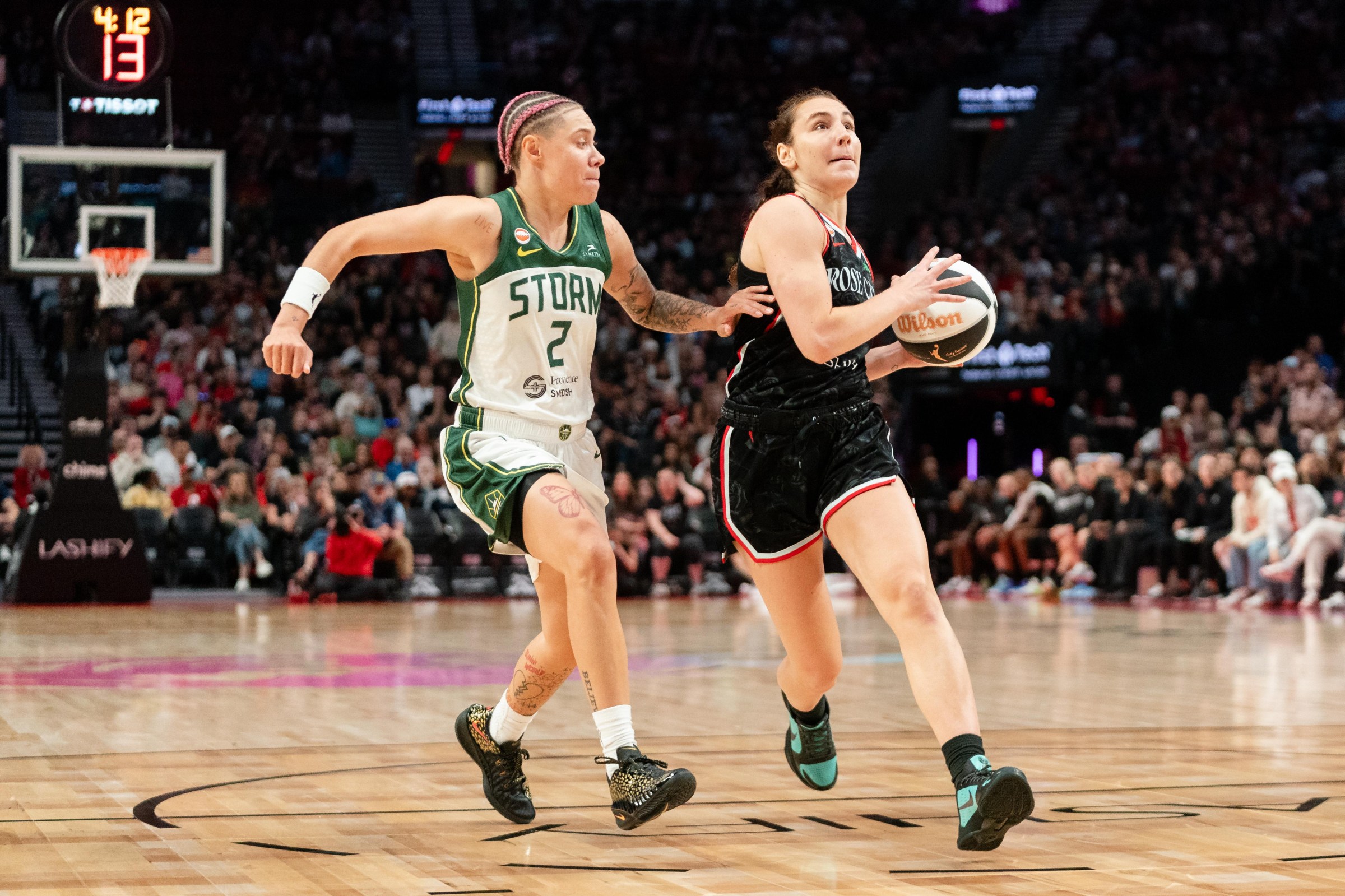 Carla Leite’s ability to get into the paint is one of the few individual strengths the Fire can rely on.