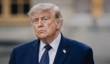 Trump lashes out at "fools" who oppose Iran deal amid bipartisan criticism