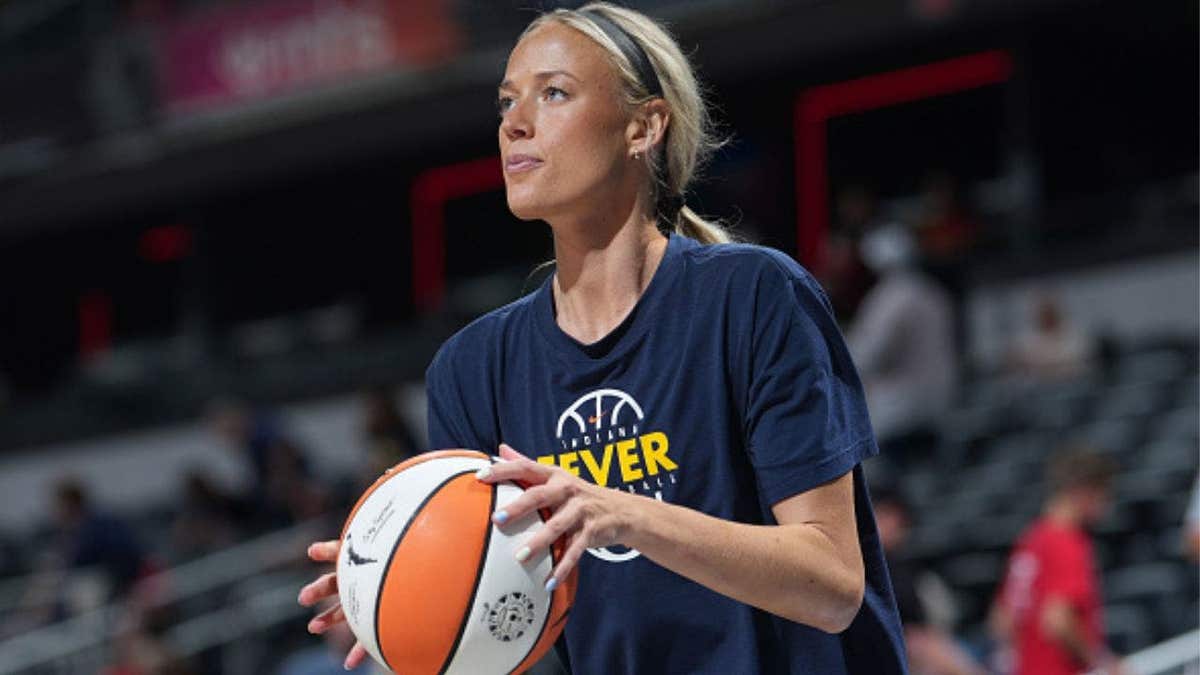 Sophie Cunningham prepares for battle, warming up before the Fever host the Mercury. (Photo by A.J. Mast/NBAE via Getty Images)