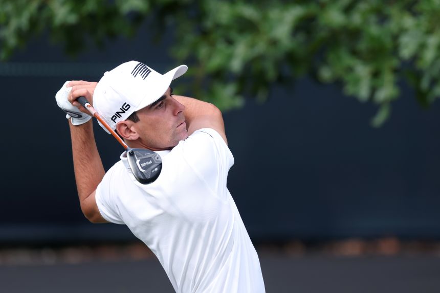 LIV Golf star Joaquín Niemann was handed a two-stroke penalty for bad behavior but still made the cut heading into the weekend at the US Open.