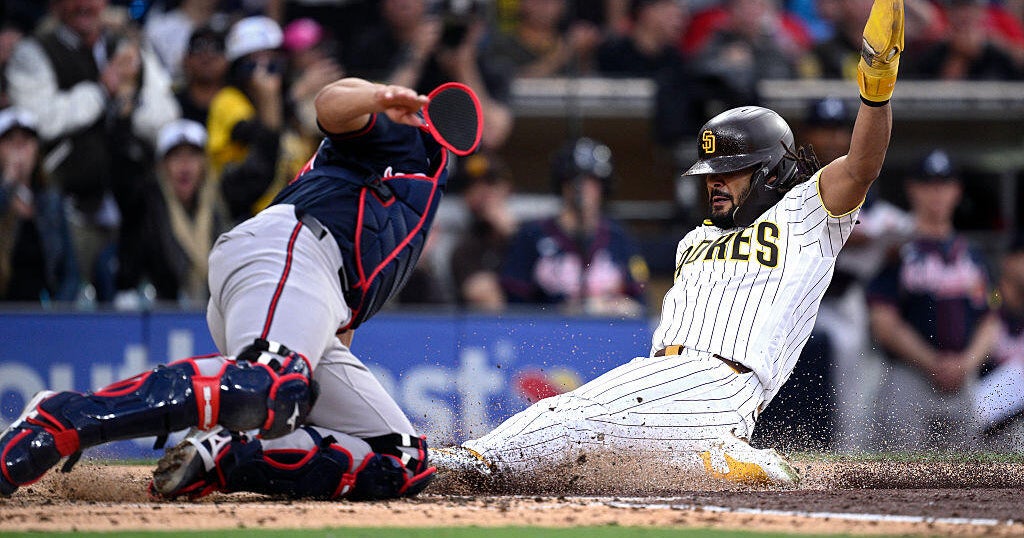 Braves blow early lead as Padres win 7-6 on 10th-inning walk-off
