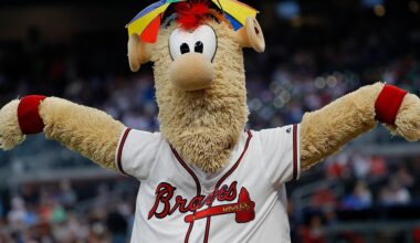 Giants at Braves series finale postponed due to weather