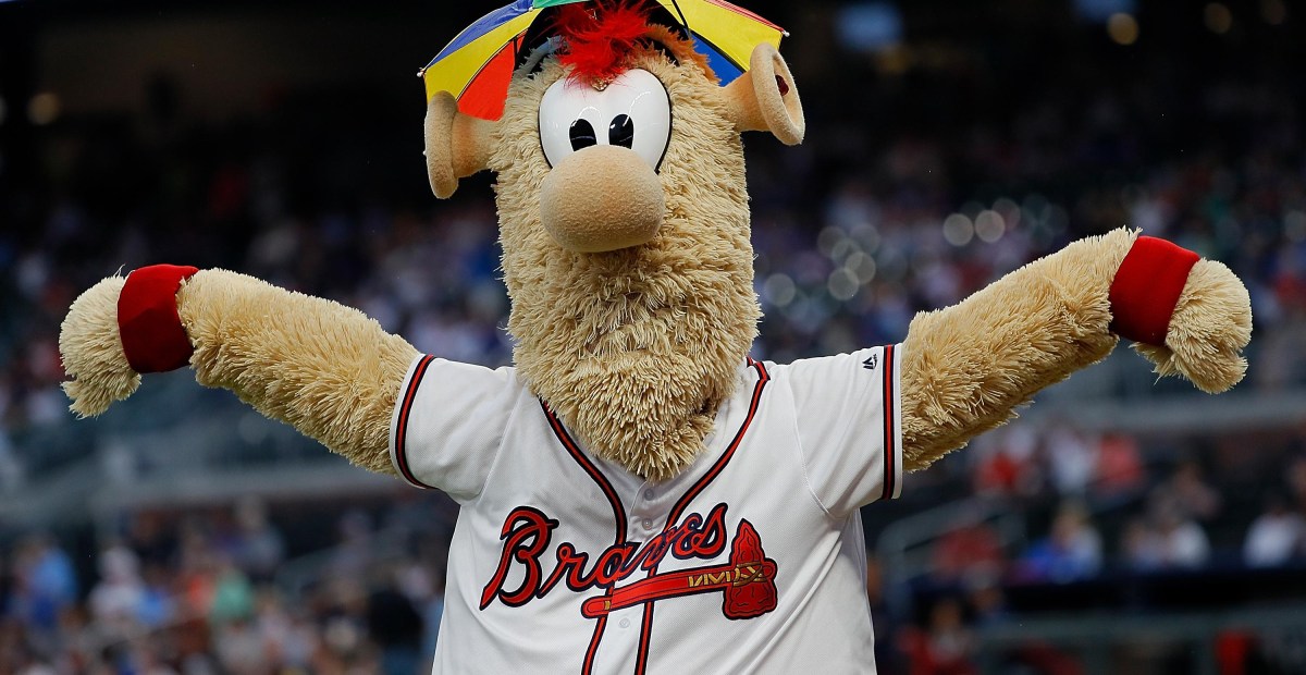 Giants at Braves series finale postponed due to weather