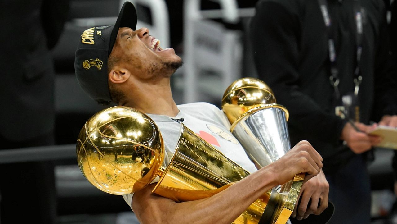 Giannis finals