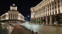 Low-light video screengrabs, Xiaomi 17T Pro: 1x -  (3840x2160px) - Xiaomi 17T vs. 17T Pro