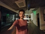 Selfie samples, ultrawide camera (0.5x) - 12mm, f/2.0, ISO 12800, 1/14s (4096x3072px) - Motorola Razr 70 review
