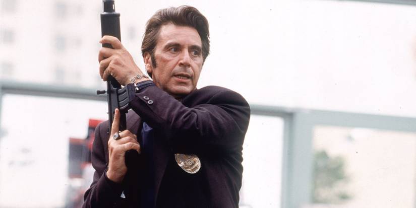 Al Pacino holding a rifle in 'Heat'