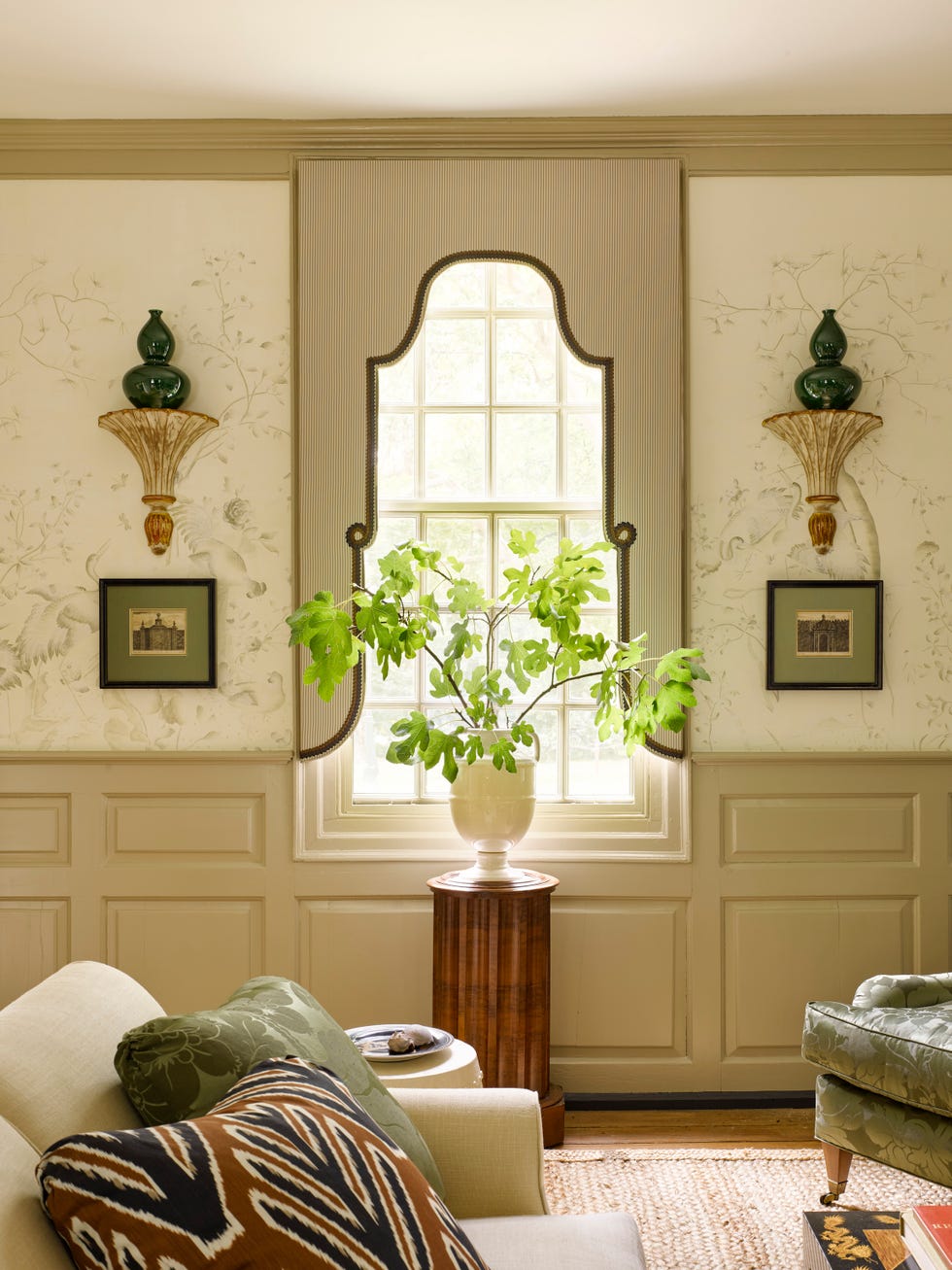 Heather Chadduck Hillegas Colonial Williamsburg Home Tour Parlor Window 2271 colonial williamsburg nelson galt house
