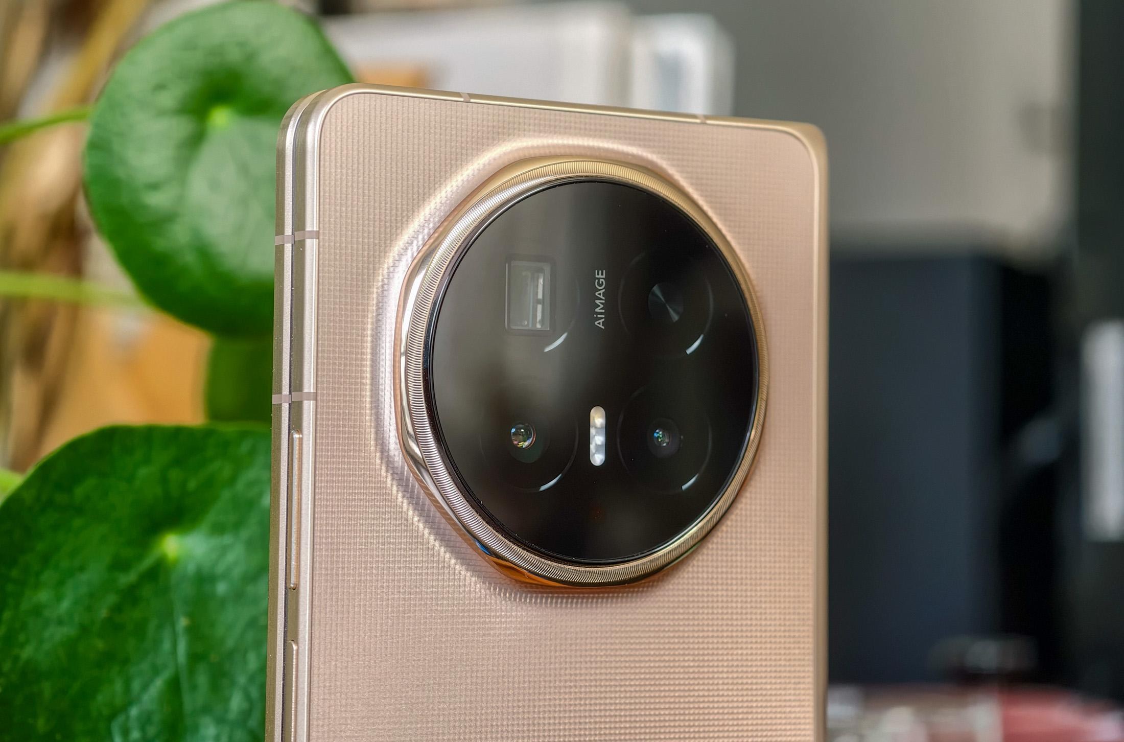 Photo of Honor Magic V6 rear camera