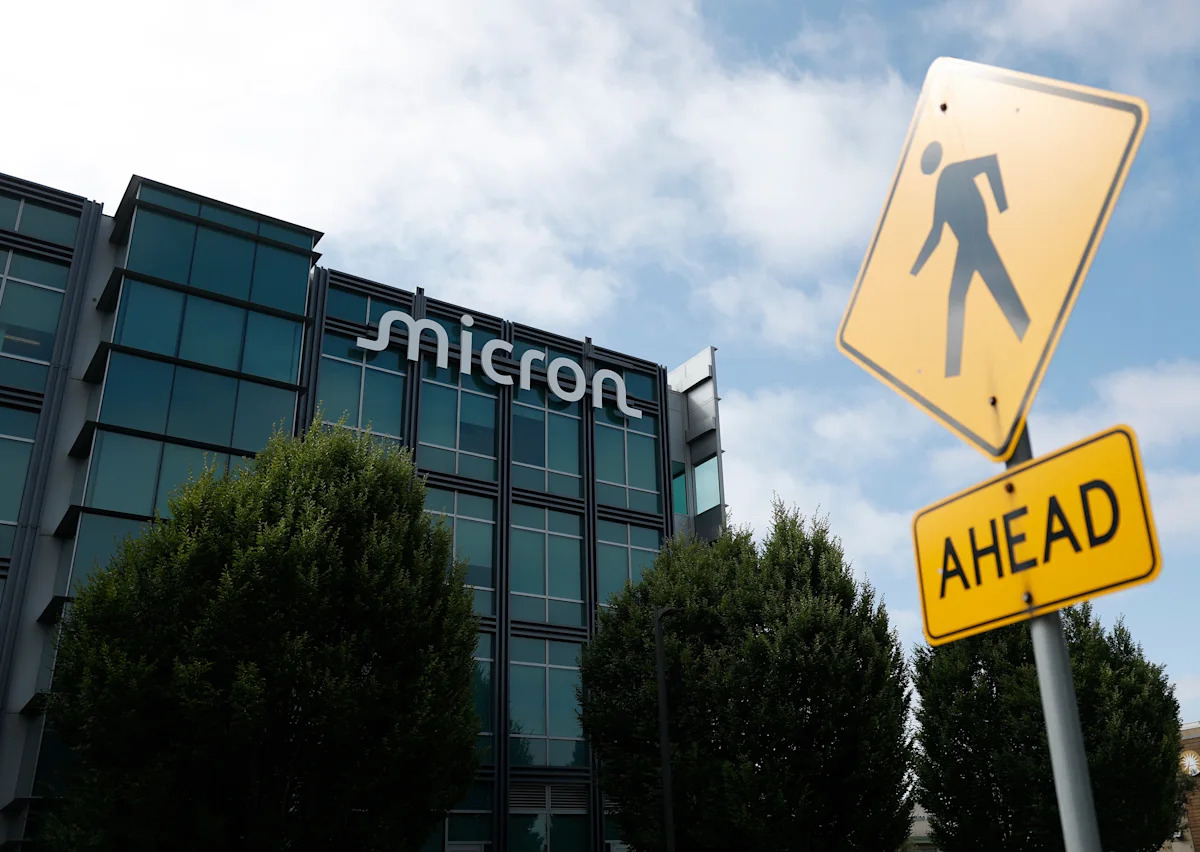 Tech stocks live: Micron stock jumps over 12% on earnings beat after tumbling earlier this week