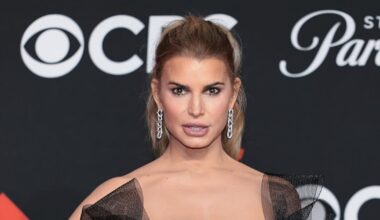 Jessica Simpson was scheduled to perform at the Fraze on Monday