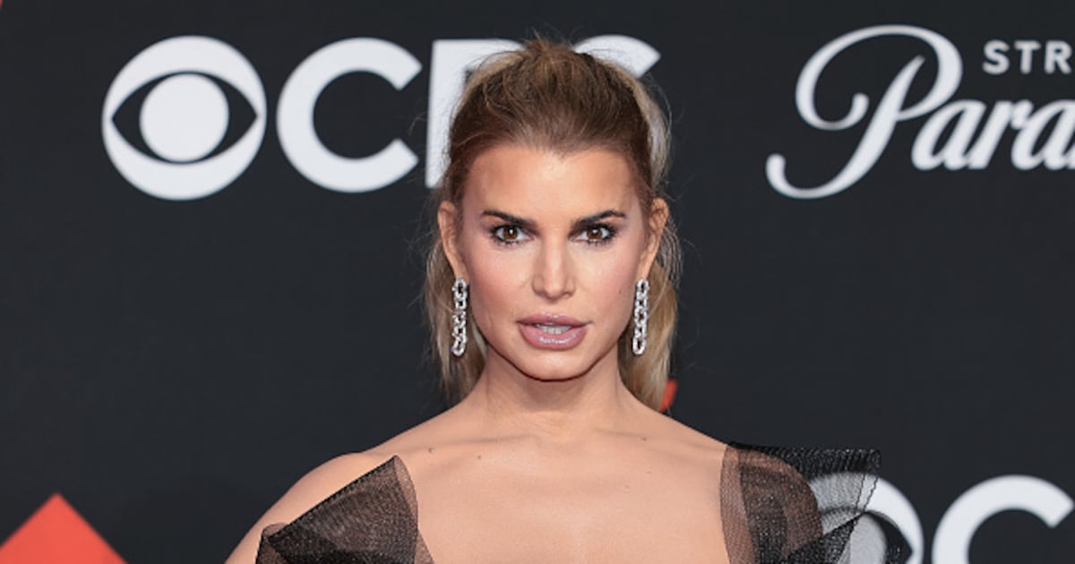 Jessica Simpson was scheduled to perform at the Fraze on Monday
