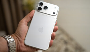 iPhone 17 pro rear panel
