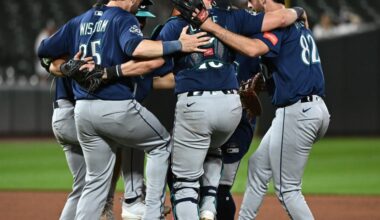 Mariners win wild game in extras 6-5 over Orioles