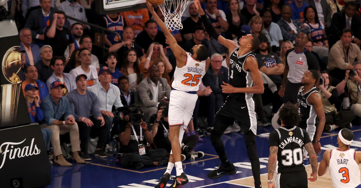 San Antonio at New York, Final Score: Spurs blow massive lead, lose heartbreaker 107-106