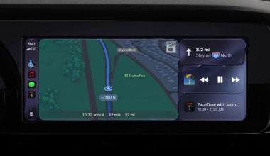 iOS 27 Apple CarPlay home screen with map and widgets