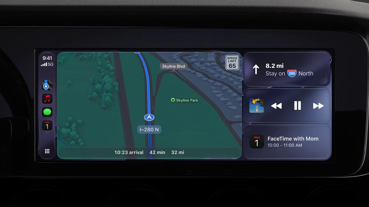 iOS 27 Apple CarPlay home screen with map and widgets