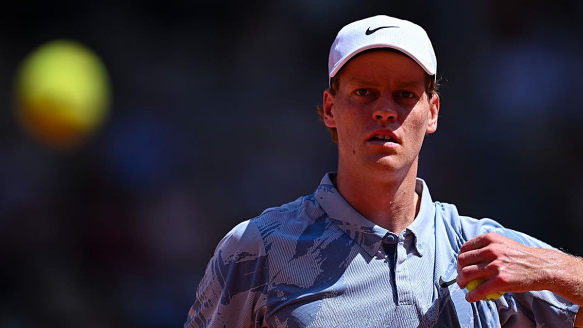 jannik sinner at roland garros