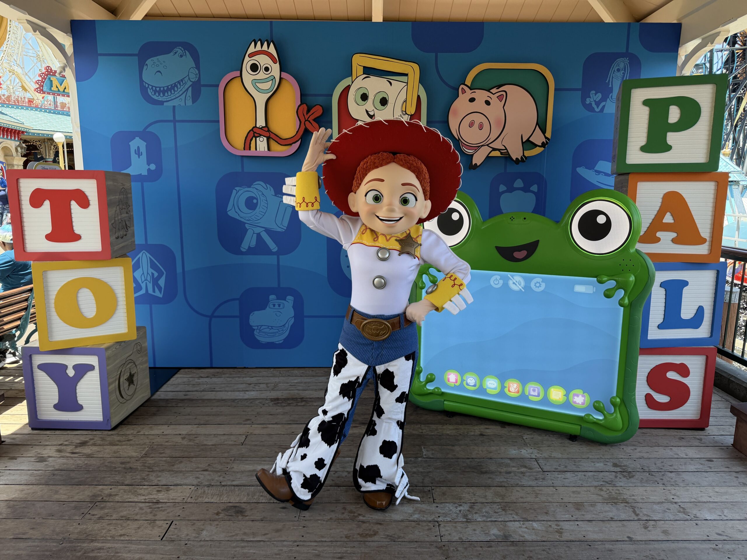 Likewise, the main change for Jessie is that she is now wearing a spiffy Sheriff's badge on her left side. This badge used to belong to Woody until he gave it to Jessie at the end of Toy Story 4.